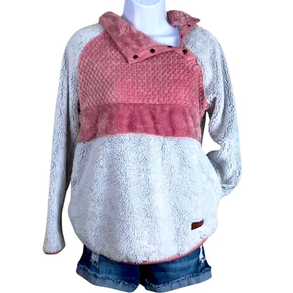 Simply Southern Pink & Gray Asymmetrical Button Collar Sherpa Pullover Size S - Picture 3 of 9